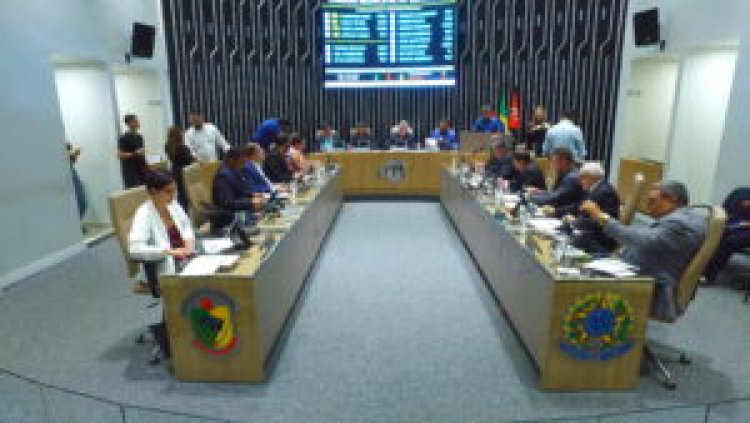 Câmara de Guarabira debate melhorias para o município e elege novo 2º Secretário